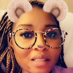 Meet your Posher, Cecelia